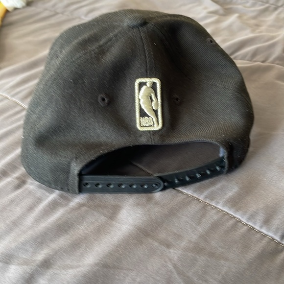 Toronto raptors hat - Picture 3 of 5